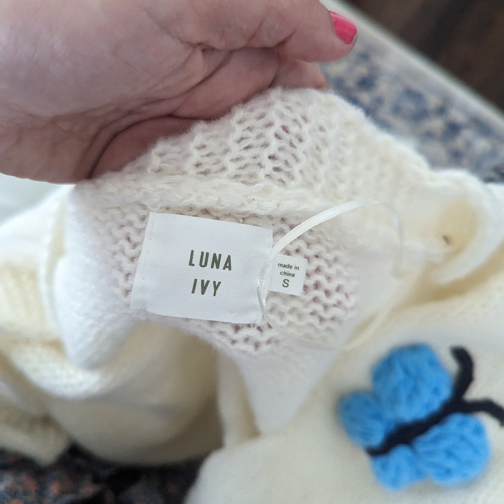 Luna Ivy Butterfly Embroidered White Cardigan Swe… - image 5